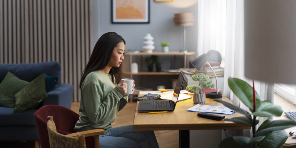 Trabajo híbrido: Control de Asistencia Remota sin Sacrificar Cumplimiento